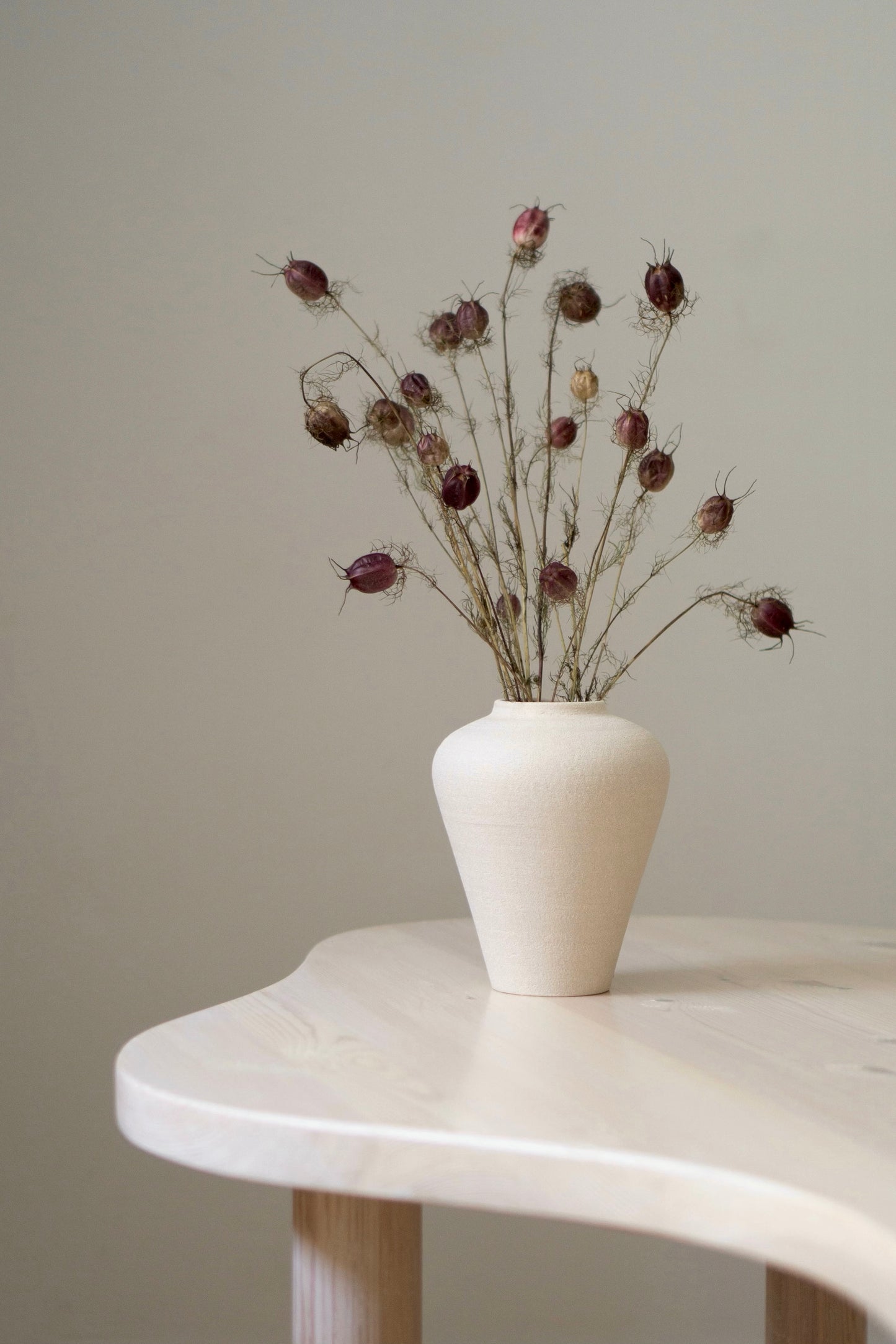 Narrow base vase - Light sand