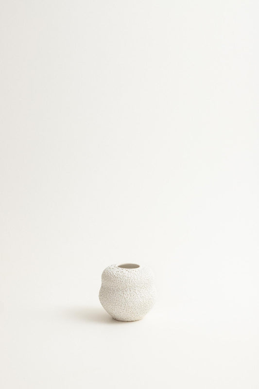 Wide curvy vase - White lava
