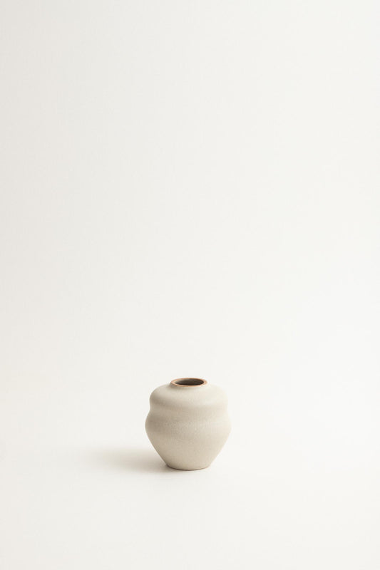 Wide curvy vase - Fog / toasted