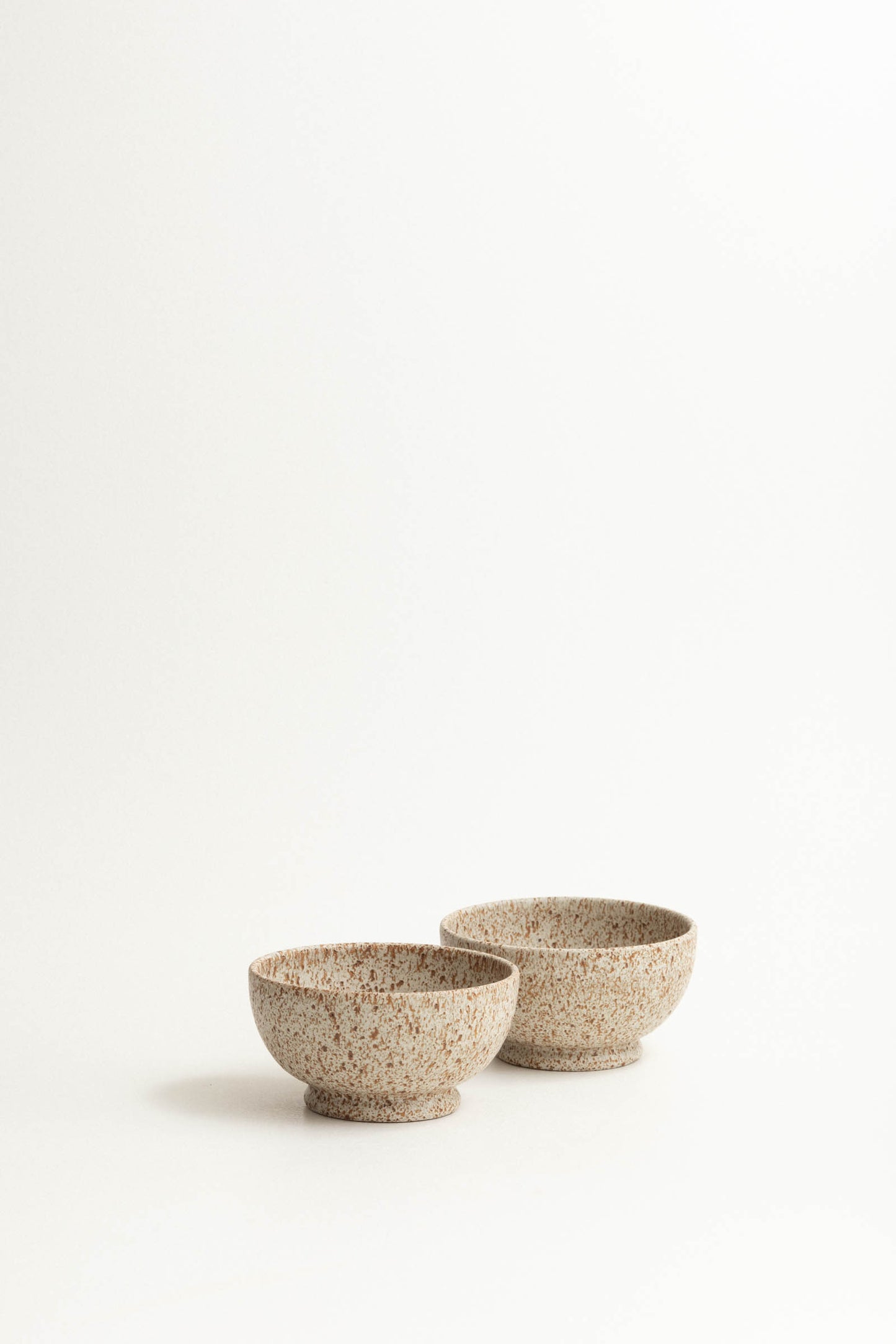 Footed bowl - Fog volcanic