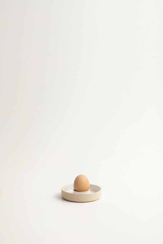 Egg cup - Sand / white